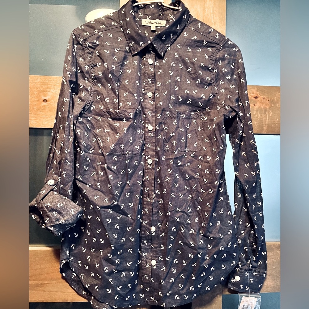 Wishful Park button down ⚓️⚓️polo style shirt Size M NWT
